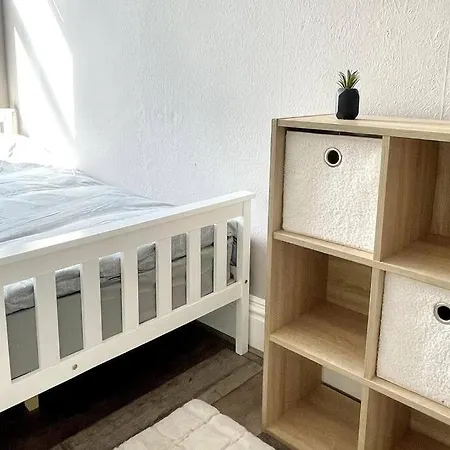 Modern 2 Bed Flat In Moseley Apartament